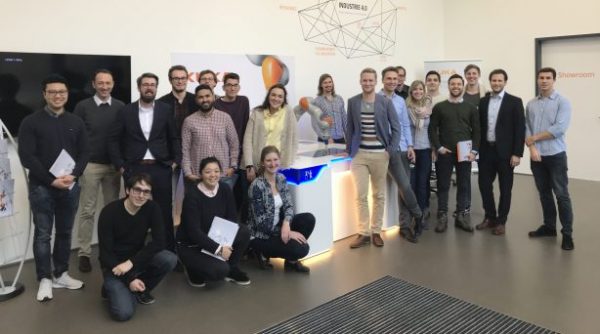 Smart Services entwickeln | Crowd Innovation mit KUKA Robotics