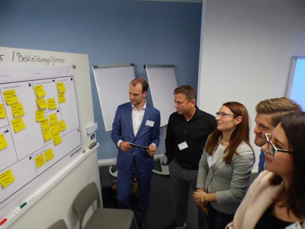 Lebendige Debatte im Rahmen des Disruptionsworkshops am Center Smart Services